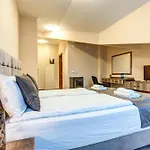 Valemo House Hotel