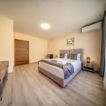 Valemo House *