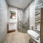 Valemo House Hotel *
