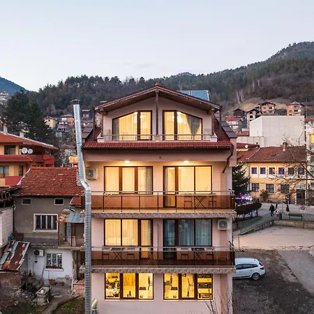 Hotel Valemo House *