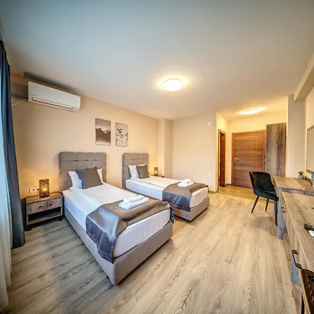 Hotel Valemo House *