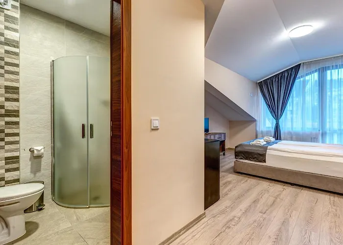 Valemo House Hotel *