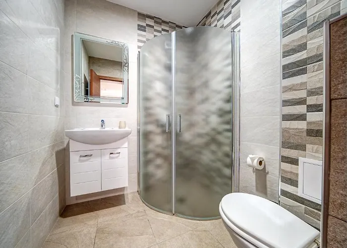 Valemo House Hotel *